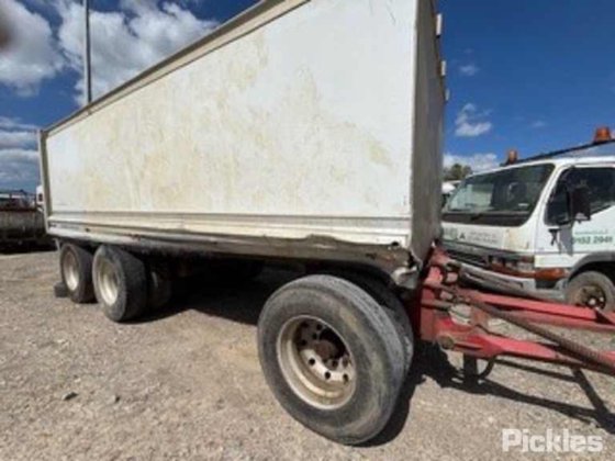 2007年散装压力油罐车