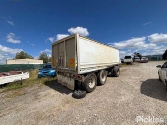 2007年散装压力油罐车