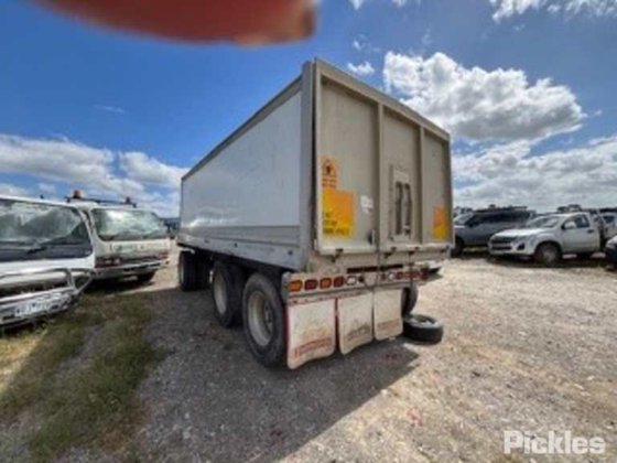 2007年散装压力油罐车