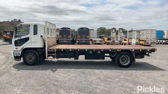 2015年三菱扶桑战斗机1627