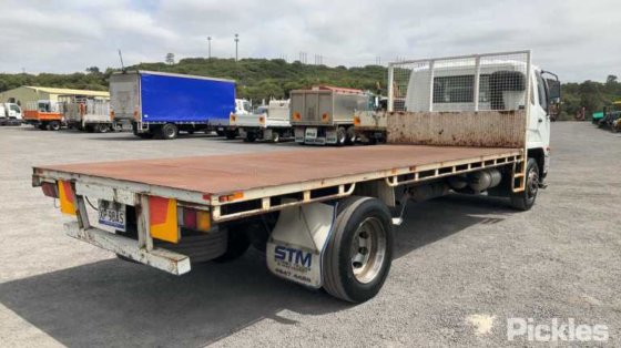 2015年三菱扶桑战斗机1627