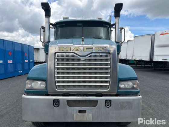 2015 麦克卡 Trident