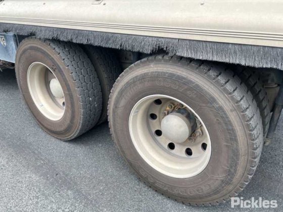 2015 麦克卡 Trident