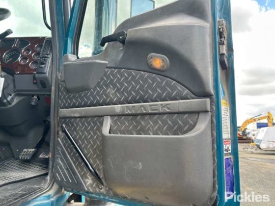 2015 麦克卡 Trident