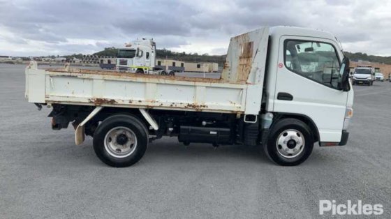 2018款三菱Canter 615