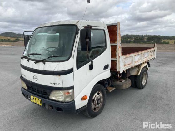 2006款日野Dutro U305