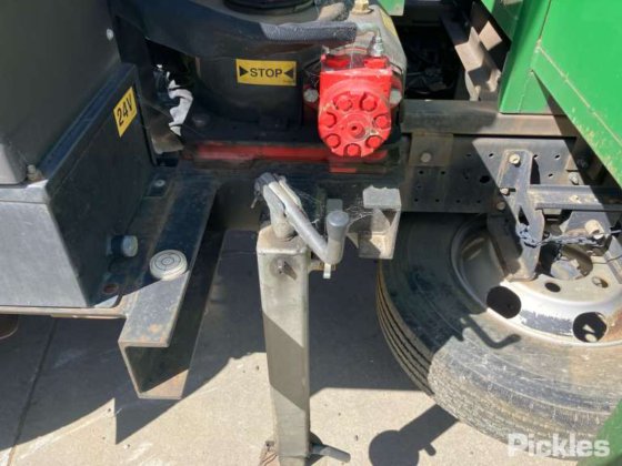 2016年式 日野 300 921