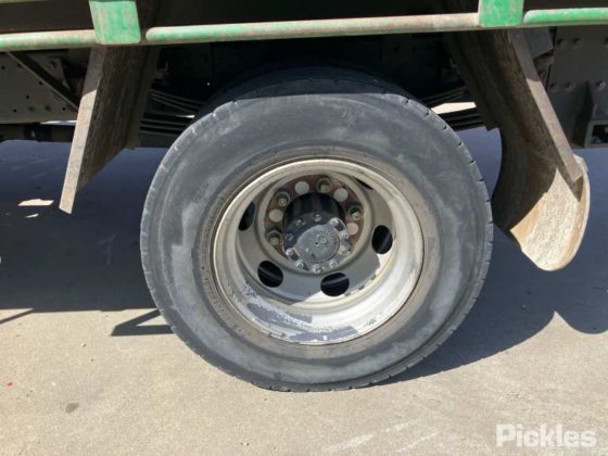 2016年式 日野 300 921