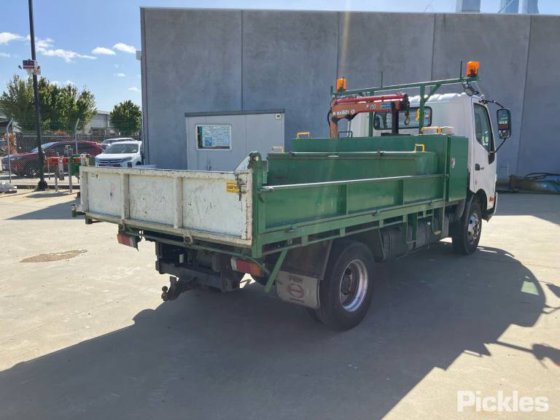 2016年式 日野 300 921