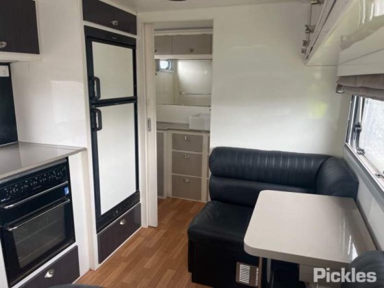 2013莲花自由式（路虎发现】