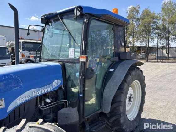 2011年 ニューホランド T4050