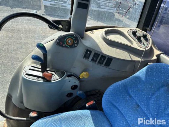 2011年 ニューホランド T4050