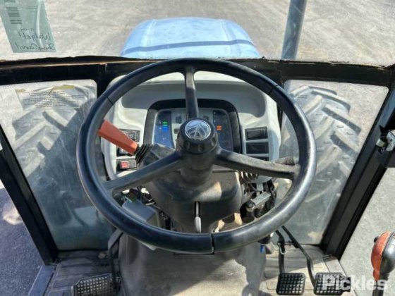 2011年 ニューホランド T4050