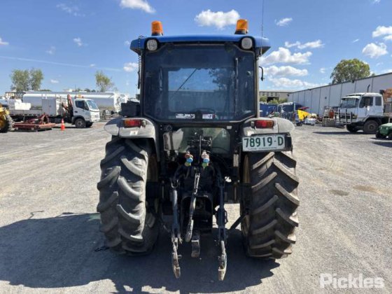2011年 ニューホランド T4050