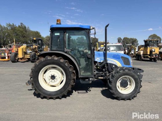 2011年 ニューホランド T4050