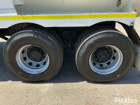 2008年式 日野 FM1J