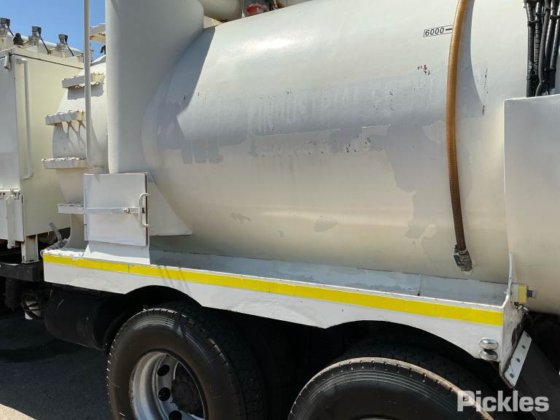 2008年式 日野 FM1J