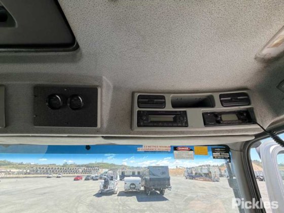 2013年型メルセデス・ベンツ アクソール 2633