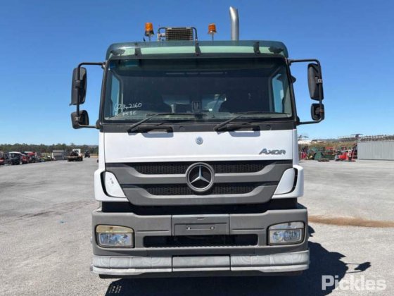 2013年型メルセデス・ベンツ アクソール 2633