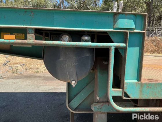 2011 Haulmark 3ST37