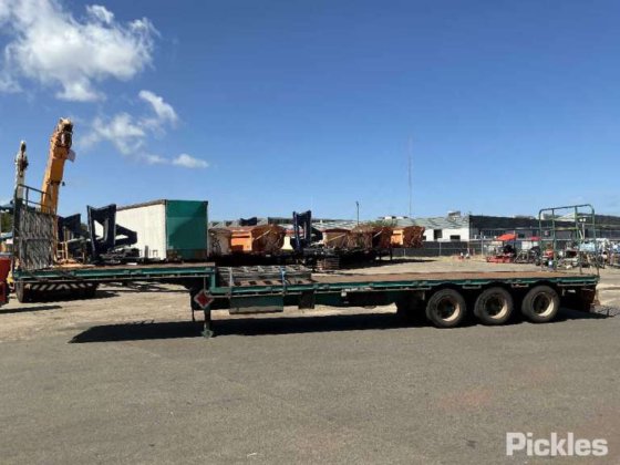 2011 Haulmark 3ST37