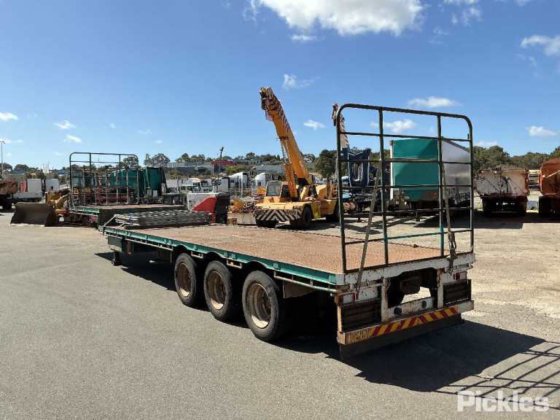 2011 Haulmark 3ST37