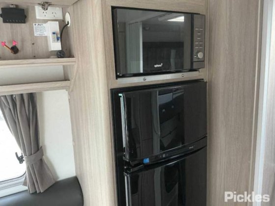 2017年式ジェイコ スタークラフト アウトバック