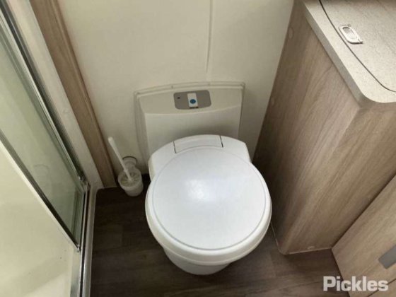 2017年式ジェイコ スタークラフト アウトバック