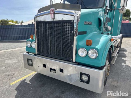 2011年式ケンワース T409SAR