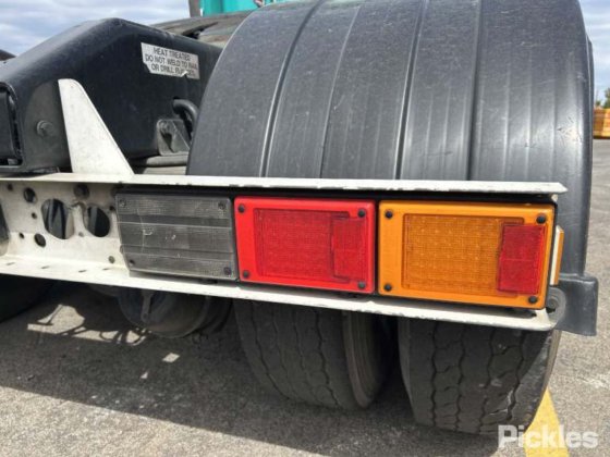 2011年式ケンワース T409SAR