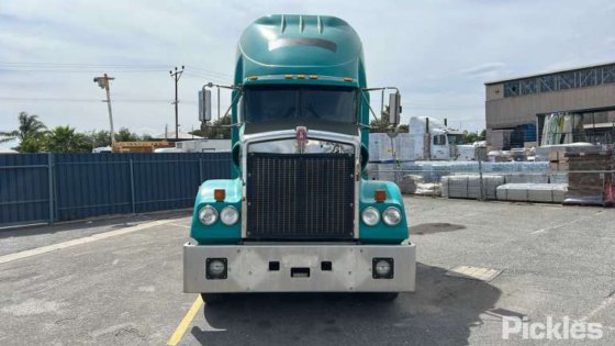 2011年式ケンワース T409SAR