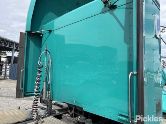 2011年式ケンワース T409SAR