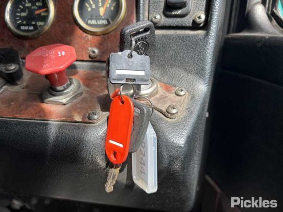 2011年式ケンワース T409SAR