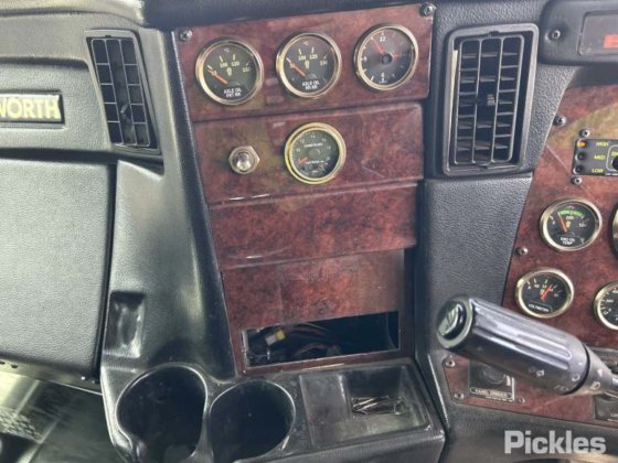 2011年式ケンワース T409SAR