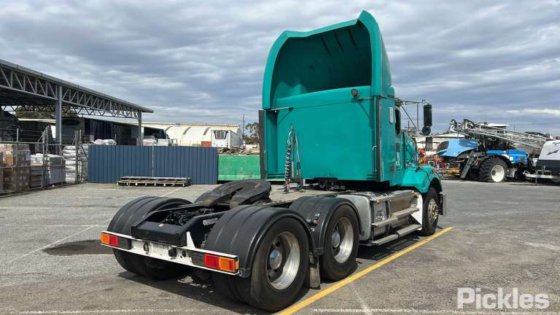 2011年式ケンワース T409SAR