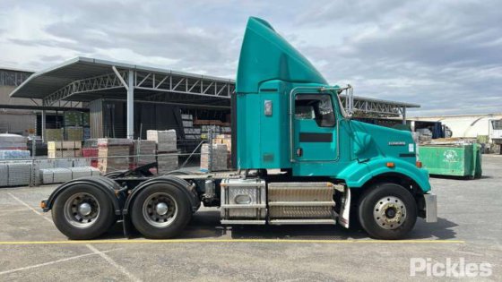 2011年式ケンワース T409SAR