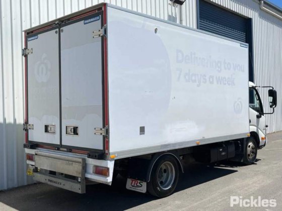 2021年式日野300シリーズ