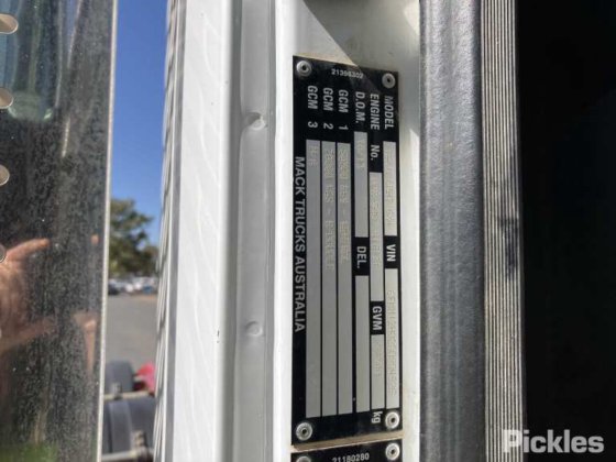 2013 Mack CMHT Trident