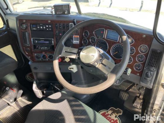 2013 Mack CMHT Trident