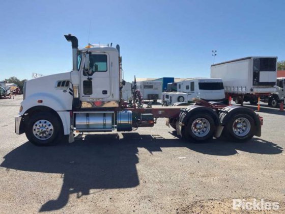 2013 Mack CMHT Trident