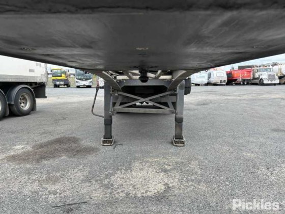 2015 真品三轴半挂车