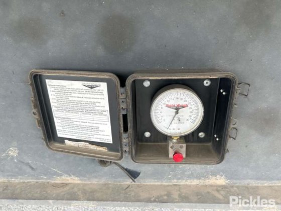 2015 真品三轴半挂车