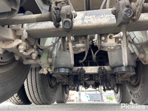 2015 真品三轴半挂车