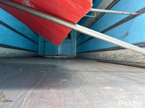 2015 真品三轴半挂车