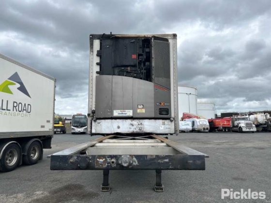 2015 真品三轴半挂车