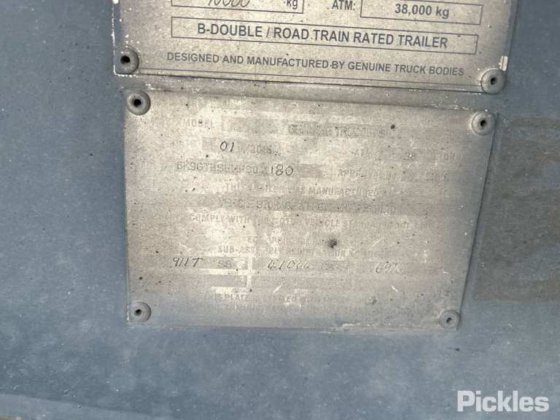 2015 真品三轴半挂车