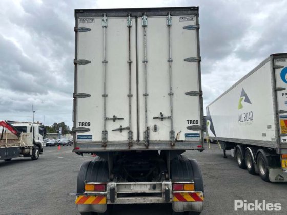 2015 真品三轴半挂车