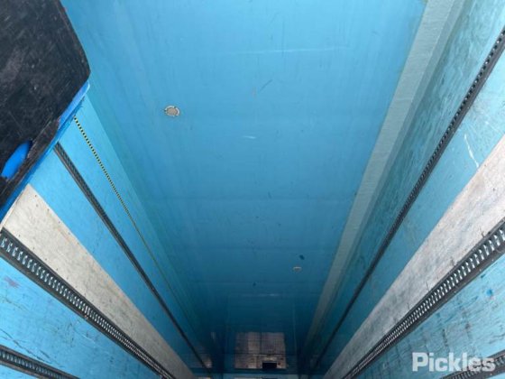 2014款正品三轴半挂车