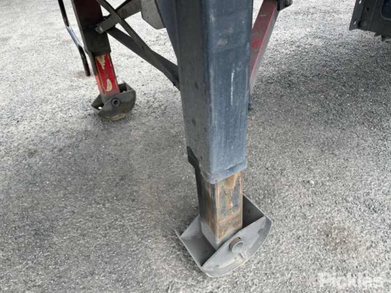 2014款正品三轴半挂车