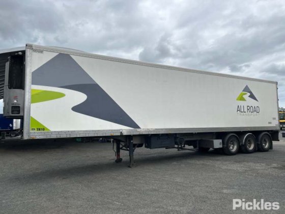 2014款正品三轴半挂车